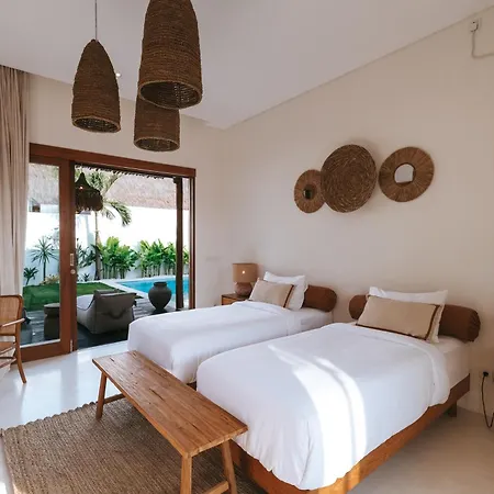 Amaka Villas
