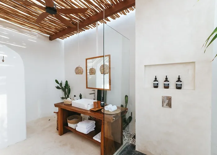 Amaka Villa *